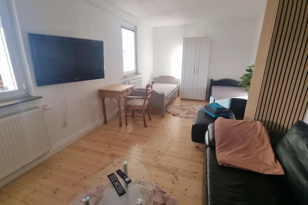 Apartamento Wohnen In Niederweimar Zwischen Marburg Und Giessen Exterior foto